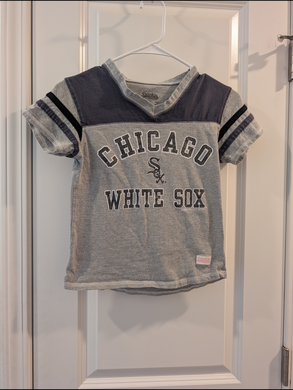 Stitches Grey and Navy Chicago White Sox Short Sleeve Tee